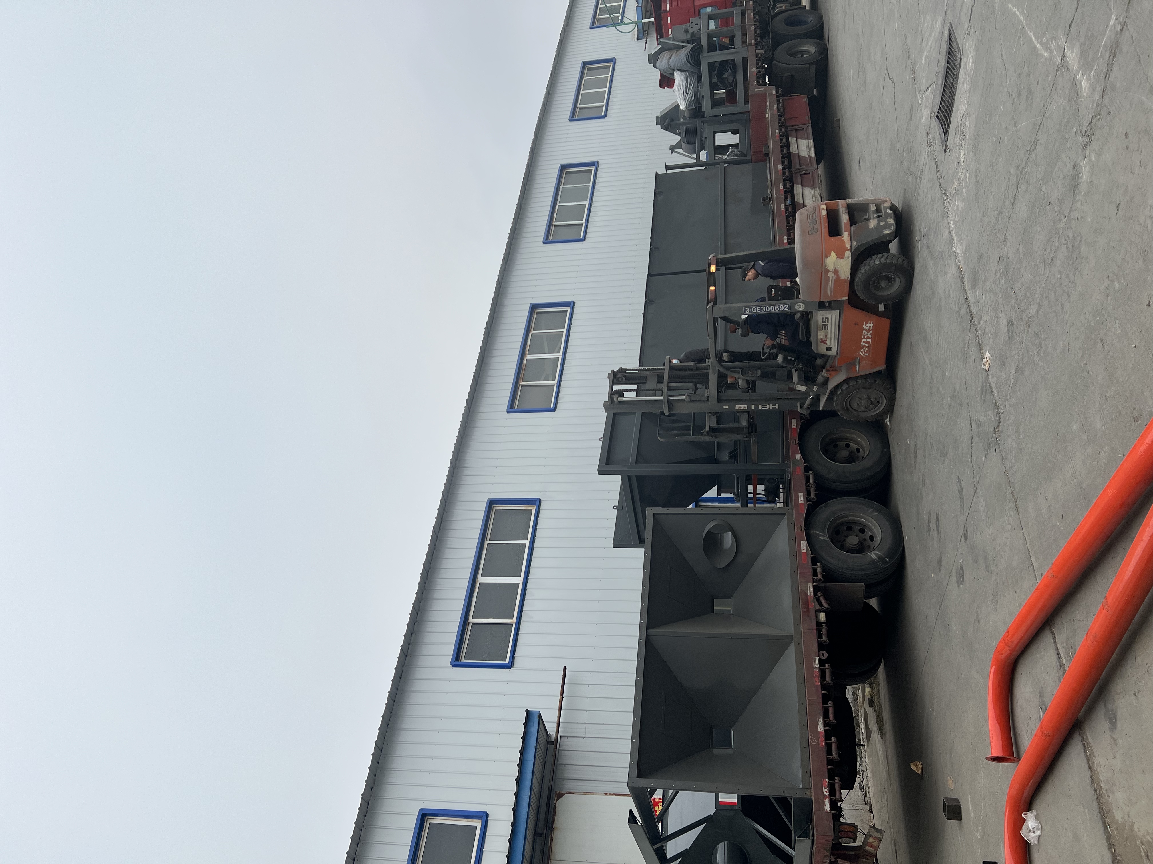 大型設備發(fā)貨四川